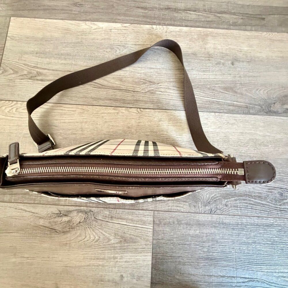 Burberry House Check Crossbody Bag Plaid Canvas Leather Purse Bag - Picture 8 of 14